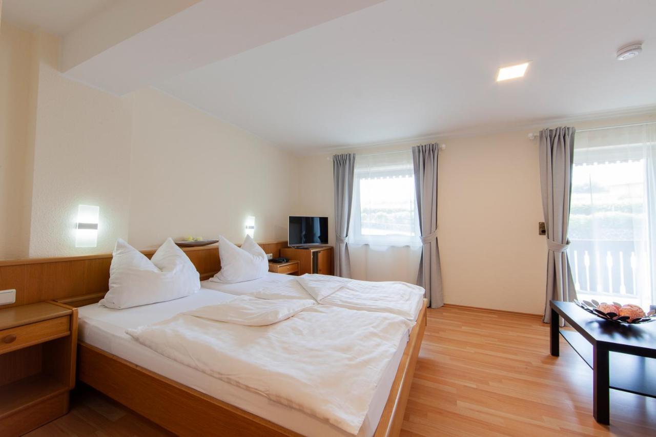 Appartementhaus Eifeladventures Berlingen エクステリア 写真