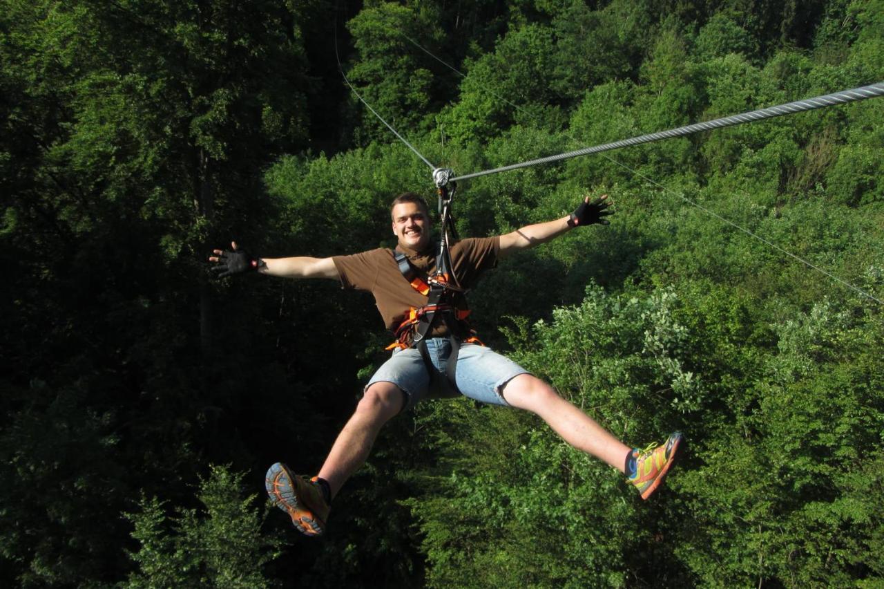 Appartementhaus Eifeladventures Berlingen エクステリア 写真